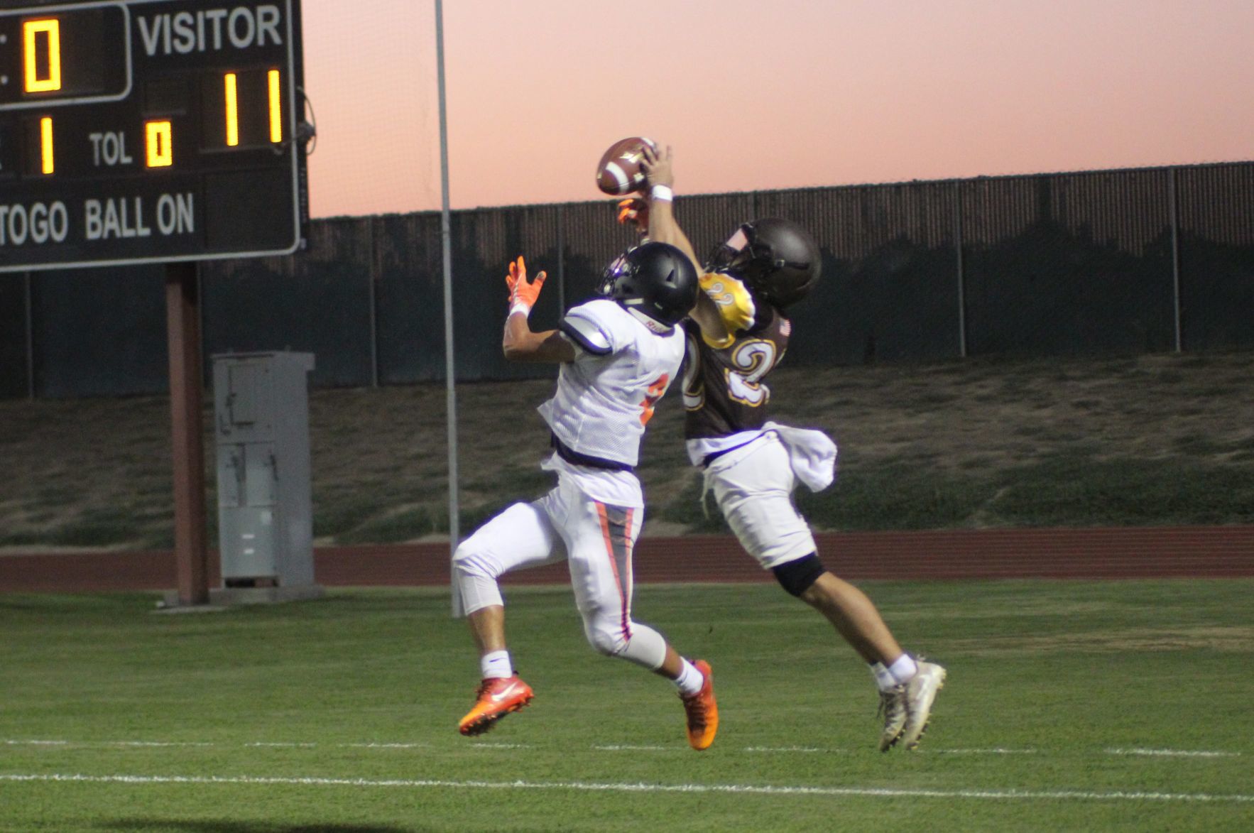 Kingsburg, Selma compete in scrimmages